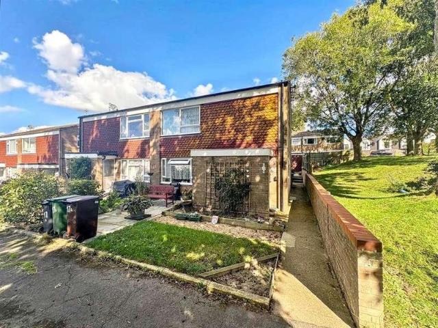 Flat for sale in Friday Street, Eastbourne