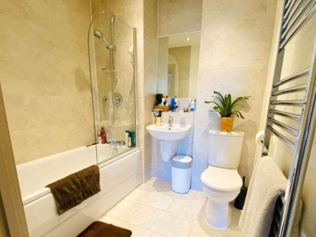 Flat for sale in Maidenhead