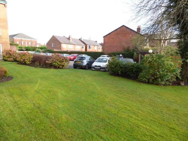 Flat for sale in Hazel Grove, Greater Manchester