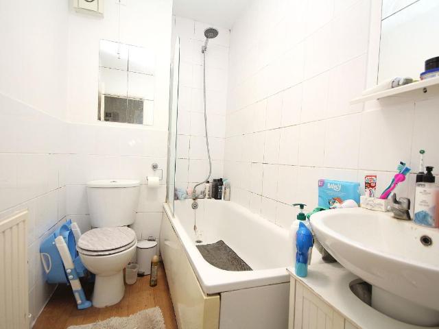 Flat for sale in Poole