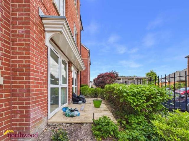 Flat for sale in Evershot, Oxfordshire