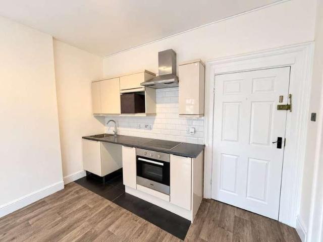 Flat for sale in Whitecross Village, Weston-super-Mare