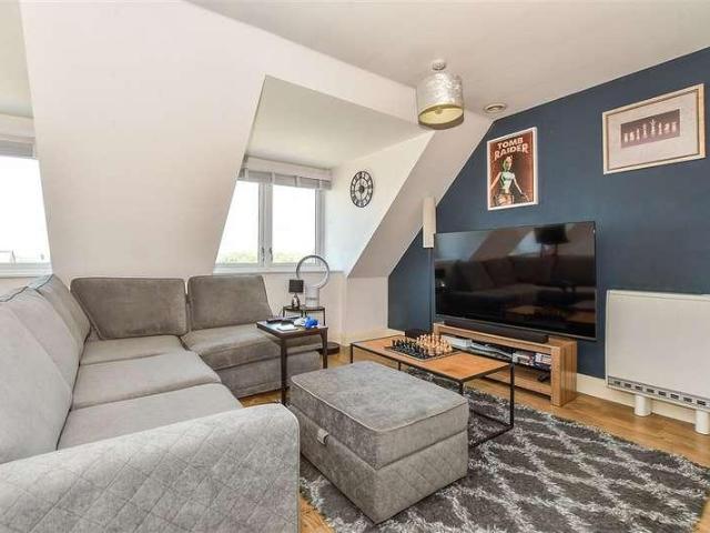 Flat for sale in Sherwood, Sandown Park