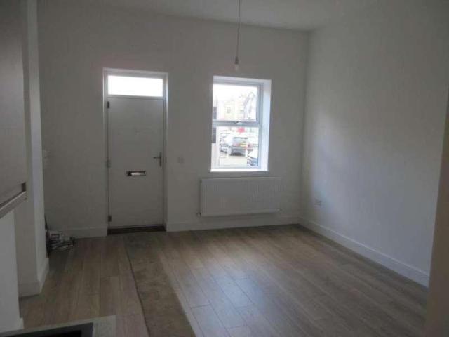 Flat for sale in Alton Barnes, Essex