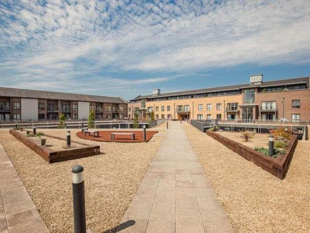 Flat for sale in Rodbourne, Swindon