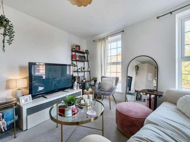Flat for sale in Wokingham