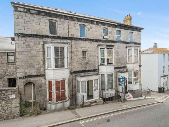 Flat for sale in Fortuneswell, East Dorset