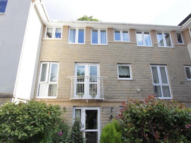 Flat for sale in Sheffield, Banner Cross