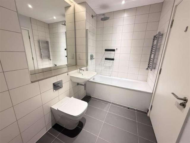 Flat for sale in City Centre, Salford
