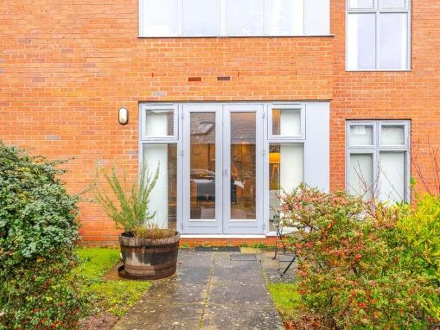 Flat for sale in Sydenham, Green Close