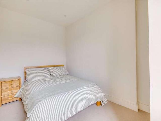 Flat for sale in London Borough of Hammersmith and Fulham, Greater London