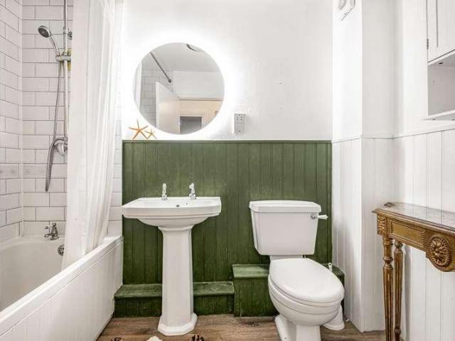 Flat for sale in Hertford, Colliers End