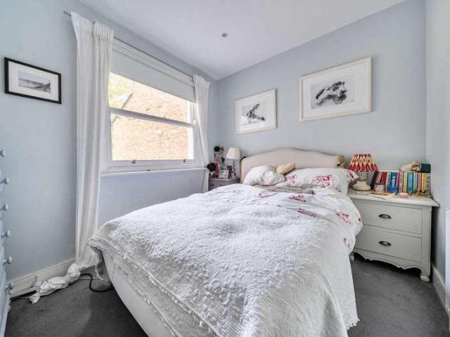 Flat for sale in London Borough of Hammersmith and Fulham, Greater London