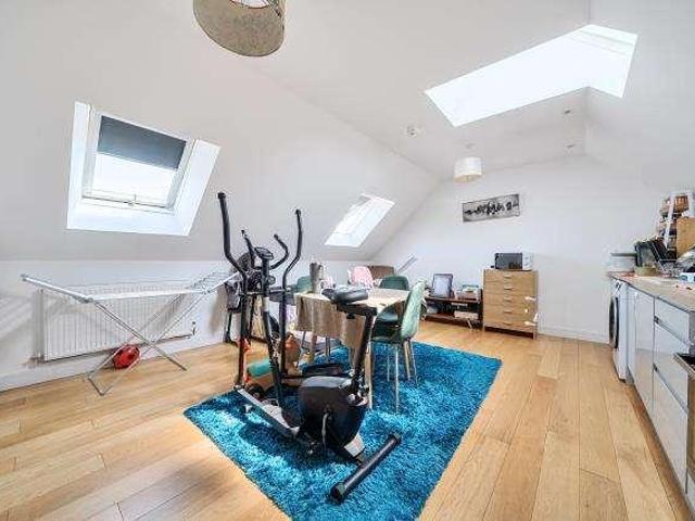 Flat for sale in Fossebridge, Gloucestershire