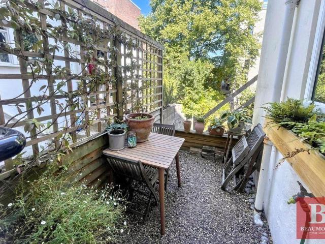 Flat for sale in Round Hill, Brighton & Hove