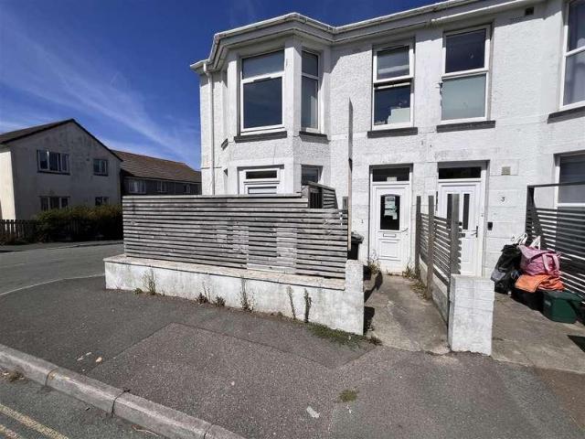 Flat for sale in Newquay, Cornwall