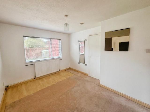 Flat for sale in Redditch, Worcestershire