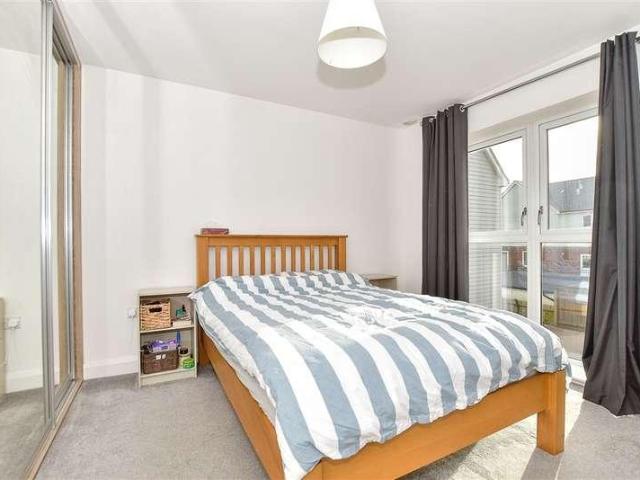 Flat for sale in Sherwood, Sandown Park
