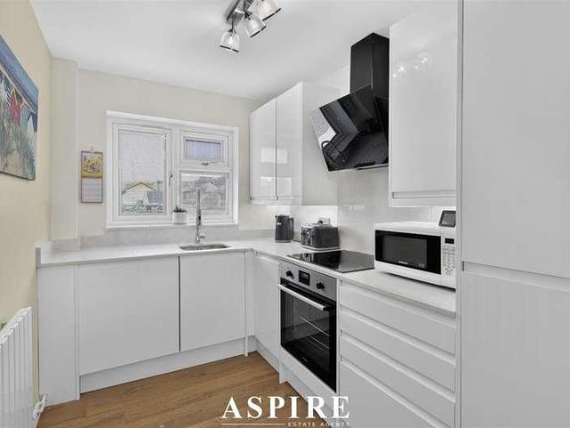 Flat for sale in Essex