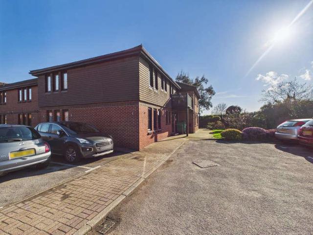 Flat for sale in Helford, Hampshire