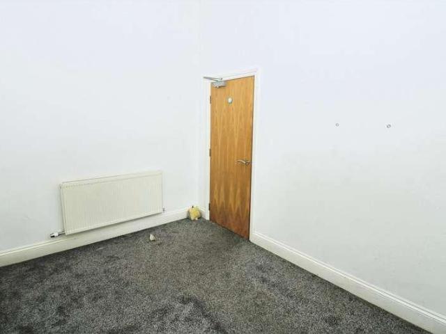 Flat for sale in Hull