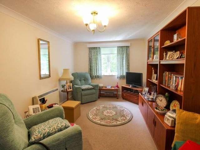 Flat for sale in Salisbury, Wiltshire