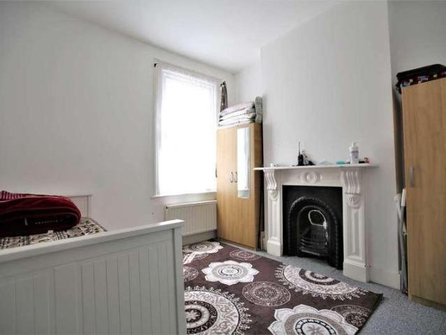 Flat for sale in Plashet, Greater London