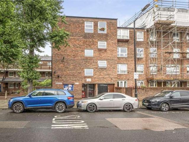 Flat for sale in St. John's Wood, Greater London