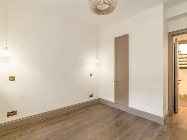 Flat for sale in Maxwellheugh, Kelso