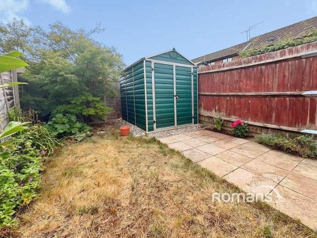 Flat for sale in Moulsham Green, Hart