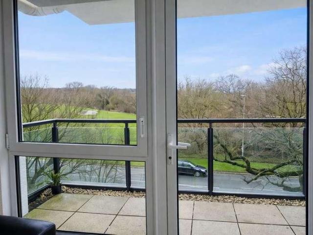 Flat for sale in Greater London