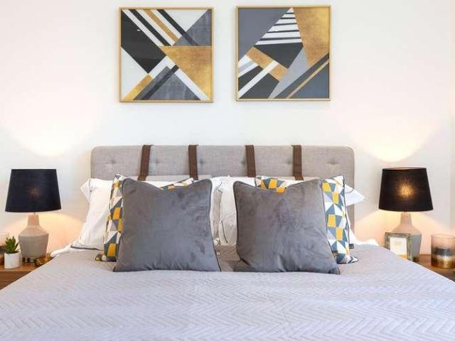 Flat for sale in St. George in the East, Whitechapel