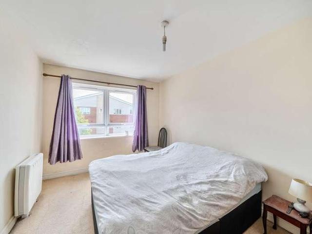 Flat for sale in The Slade, Oxfordshire