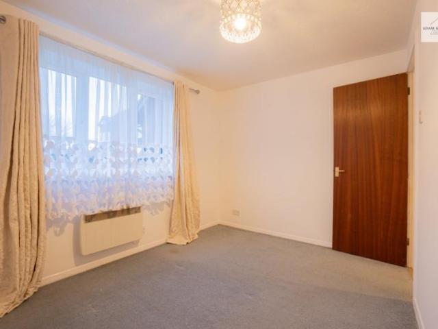 Flat for sale in Edmonton, Greater London