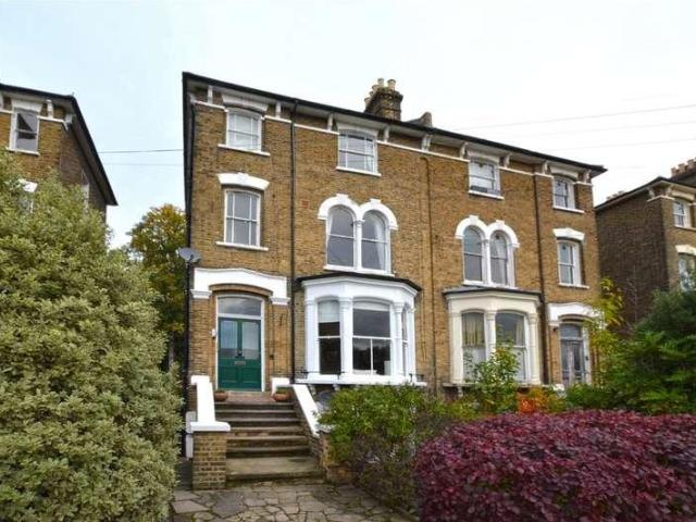 Flat for sale in Cordwell Estate, Greater London