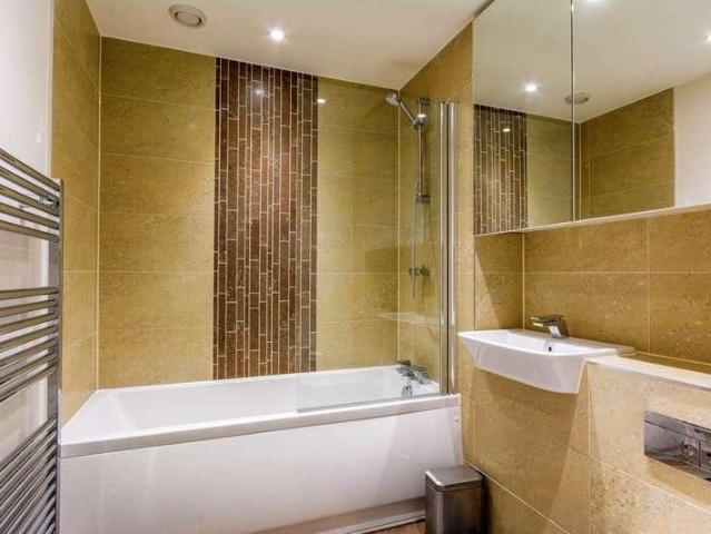 Flat for sale in Brentford, London Borough of Hounslow