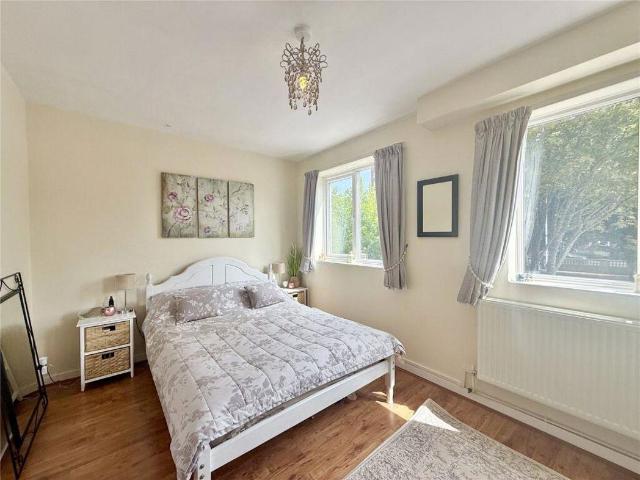 Flat for sale in Meols Cop, Southport