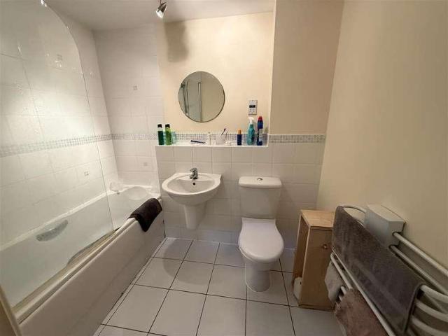 Flat for sale in Anglesey, Beamhurst