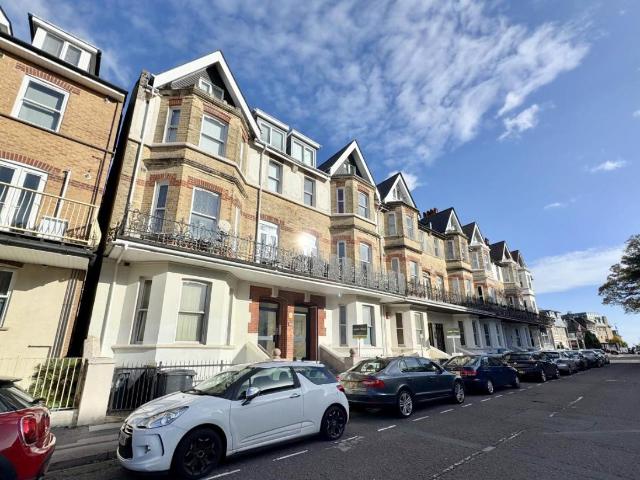 Flat for sale in West Cliff, Bournemouth