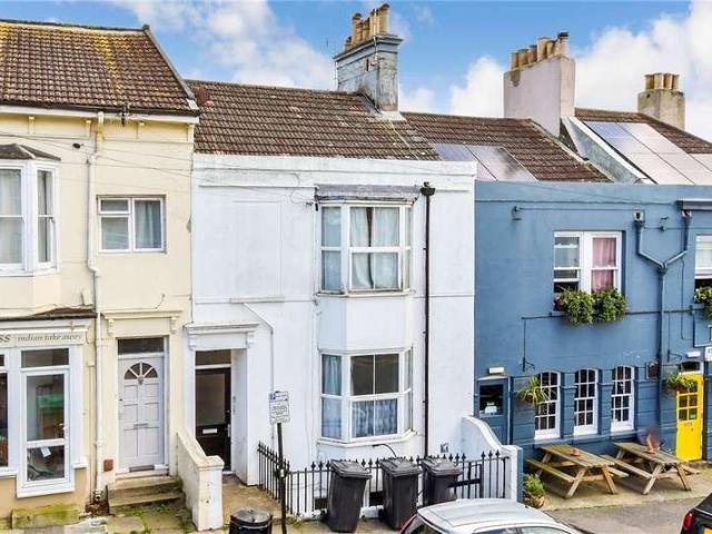 Flat for sale in Queen's Park, Brighton & Hove