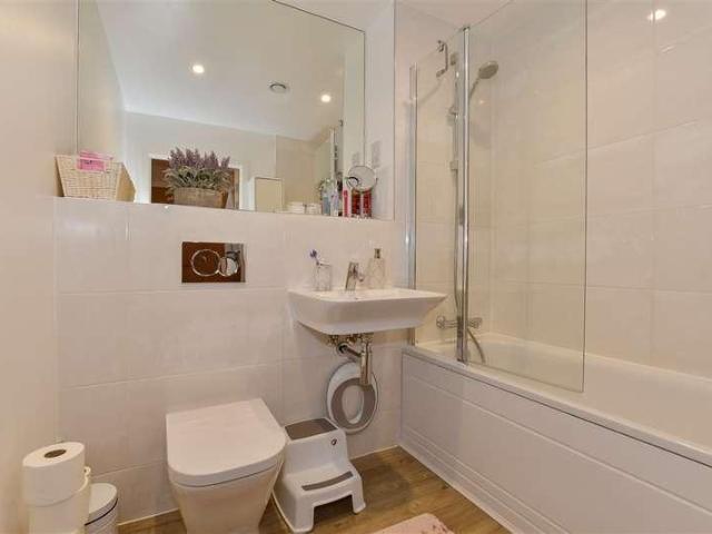 Flat for sale in Glynde, West Sussex