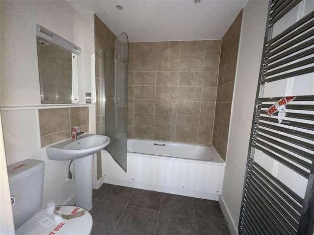 Flat for sale in Longport, The Bridge