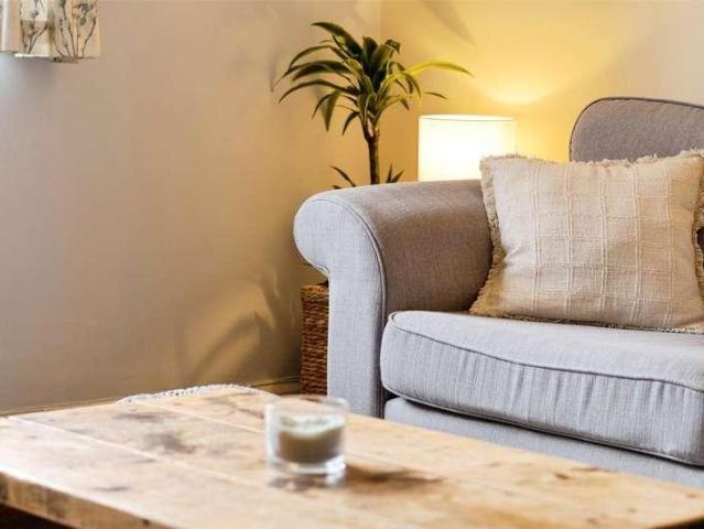 Flat for sale in Molesey, Elmbridge