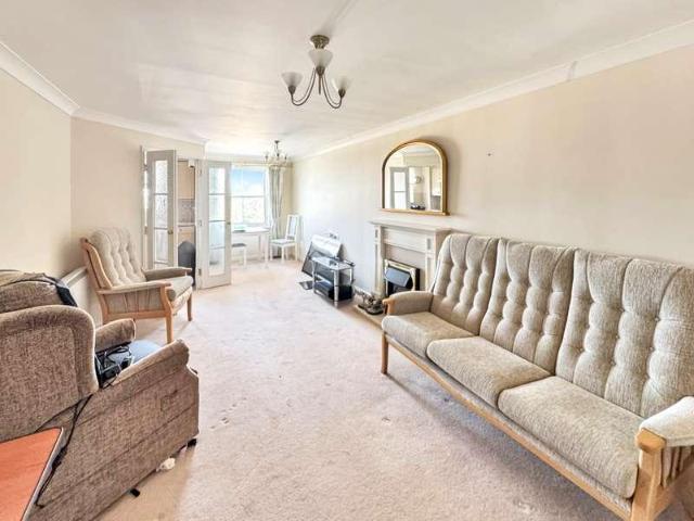 Flat for sale in Windmill Hill, Hamerton