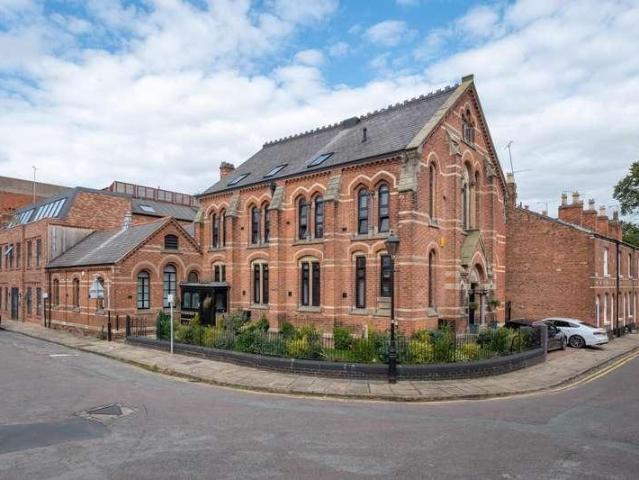 Flat for sale in Two Mills, Cheshire