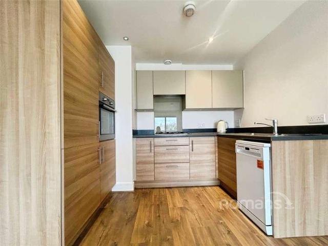 Flat for sale in Farnborough, Hampshire