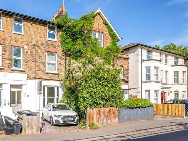 Flat for sale in Bromley, Shortlands