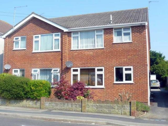 Flat for sale in Talbot Village, Bournemouth