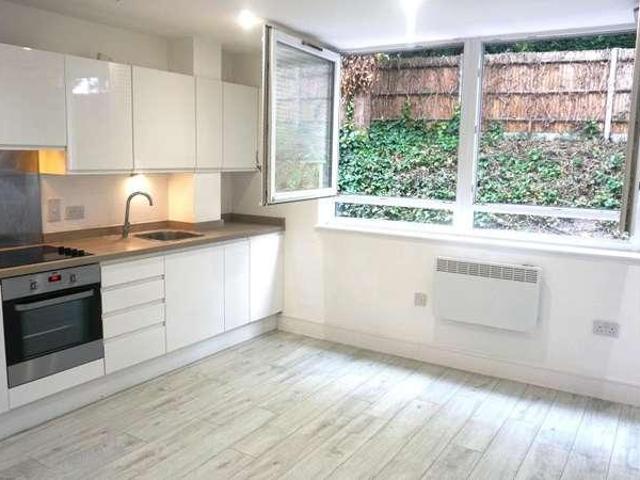 Flat for sale in Daws Hill, Cressex