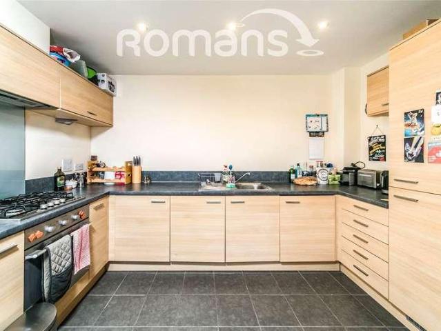 Flat for sale in Whitley, Reading